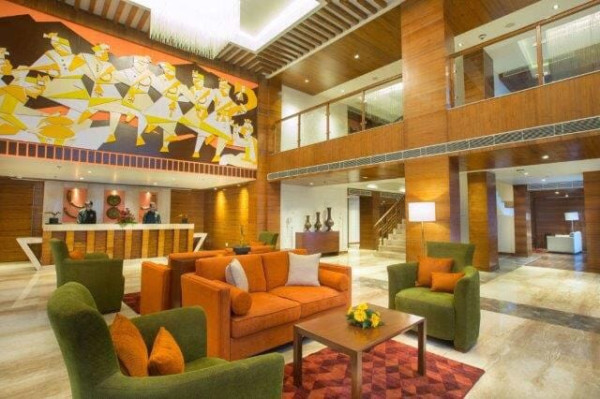 Royal Tulip Luxury Hotel, Kufri